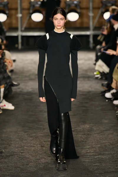Look 1